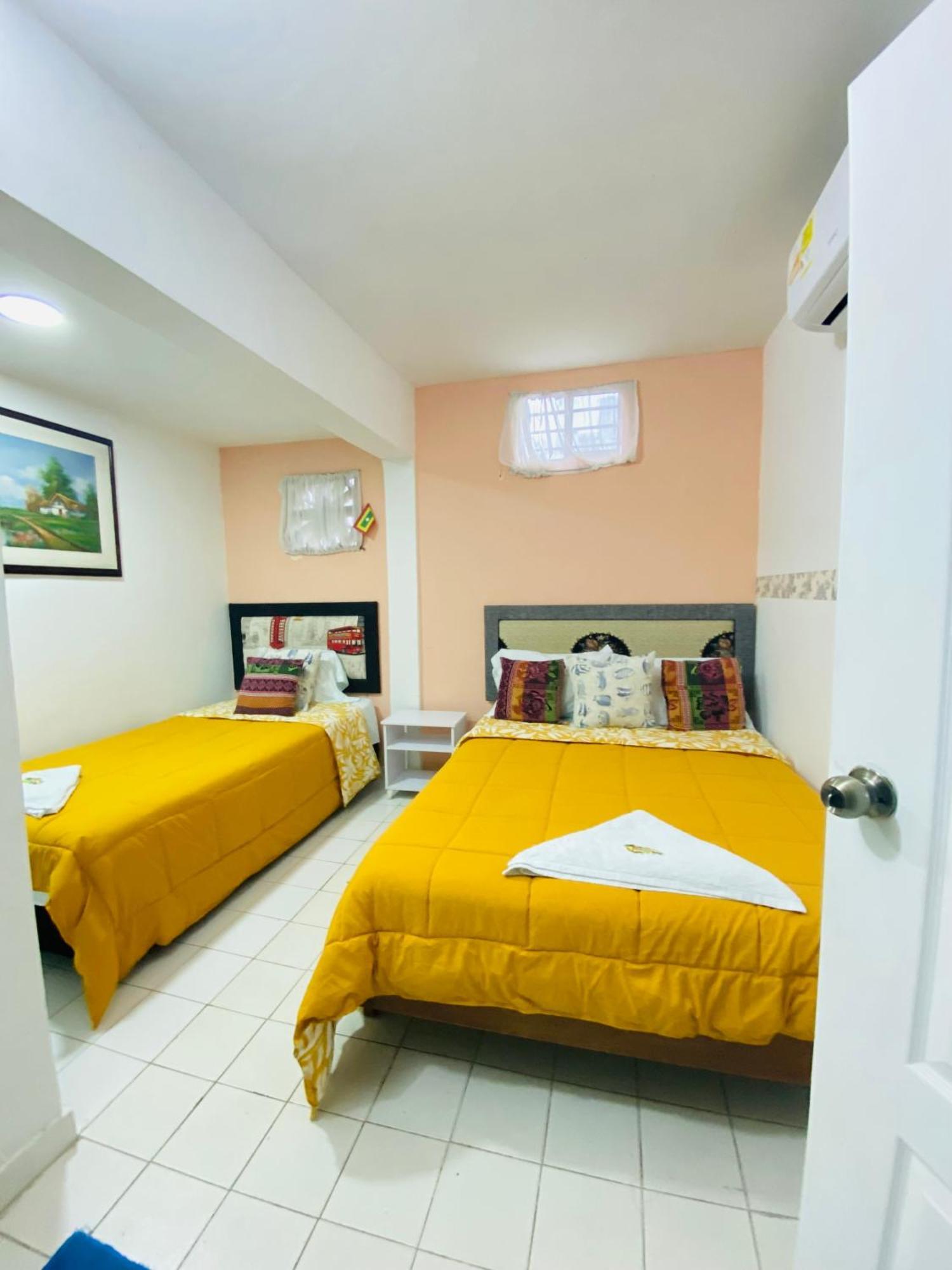 House Marfito Airport Hotel Cartagena Buitenkant foto